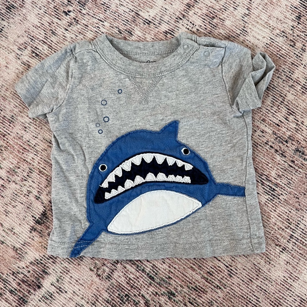 GAP Gray and Blue Shark Graphic Tee